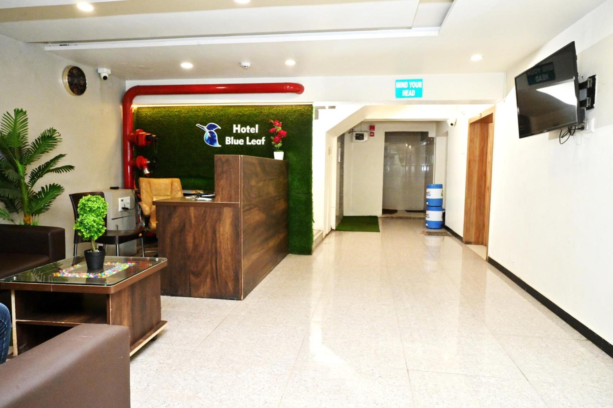 Hotel Blue Leaf Rajkot Exteriör bild