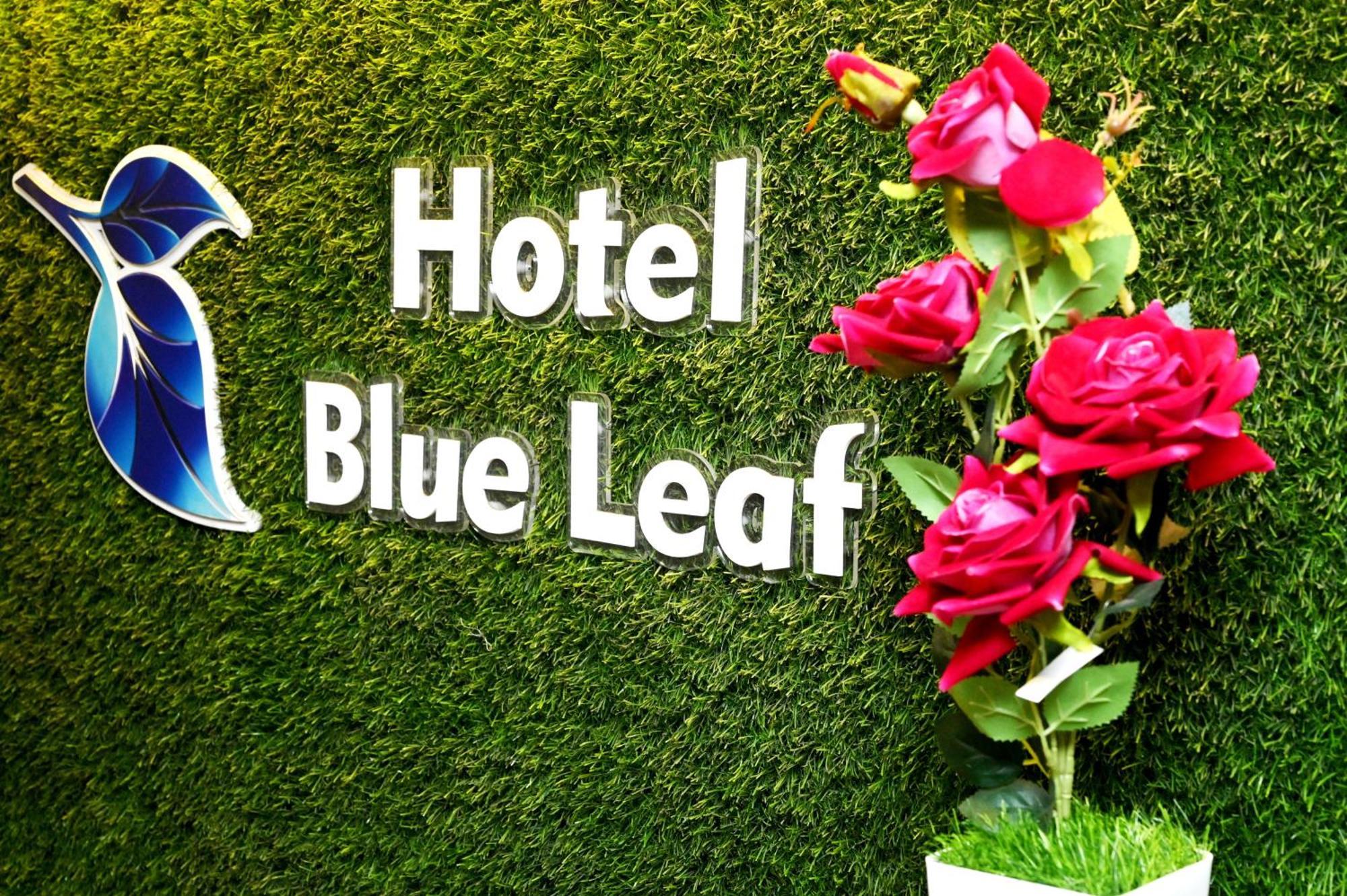 Hotel Blue Leaf Rajkot Exteriör bild