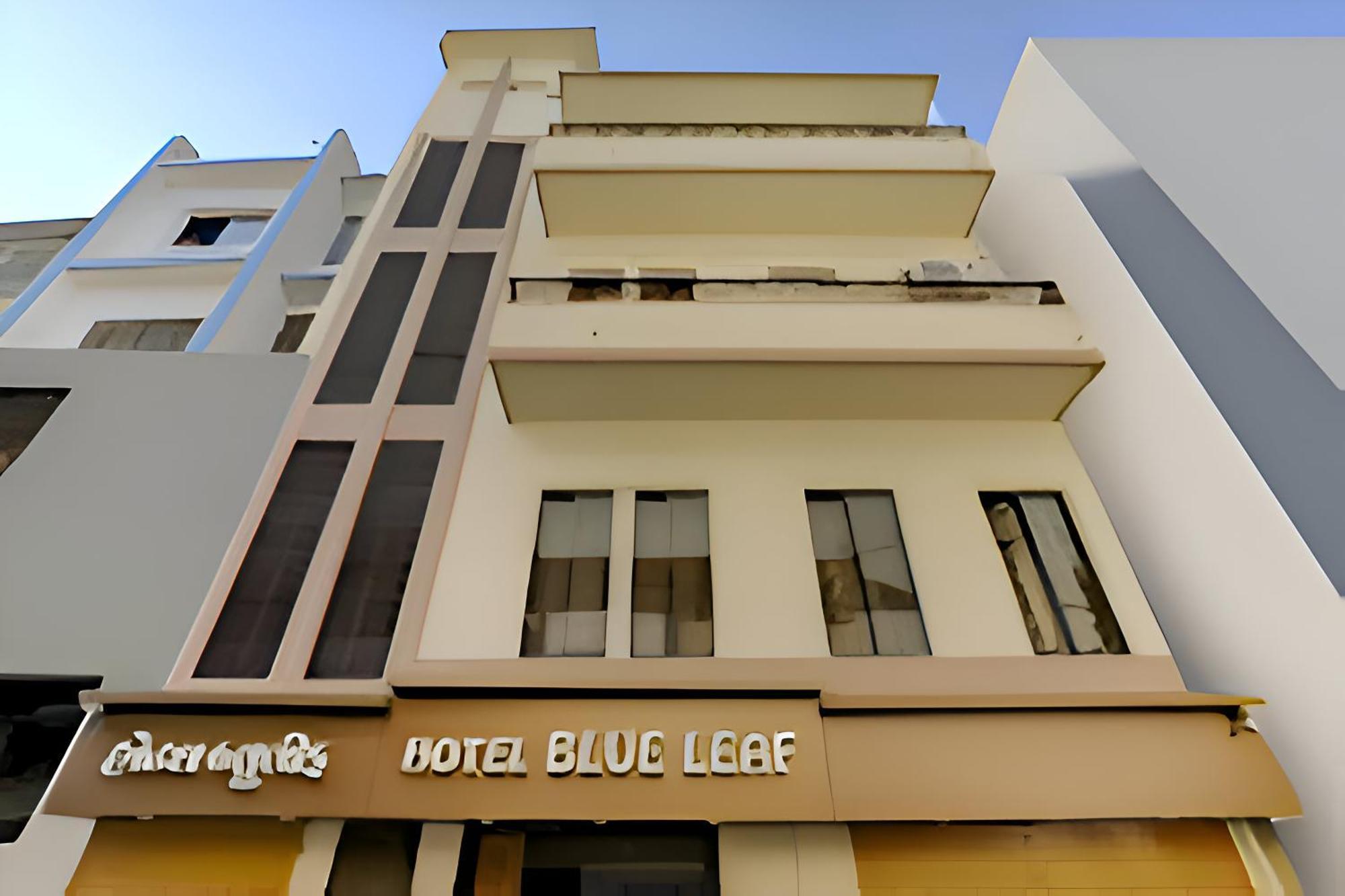 Hotel Blue Leaf Rajkot Exteriör bild